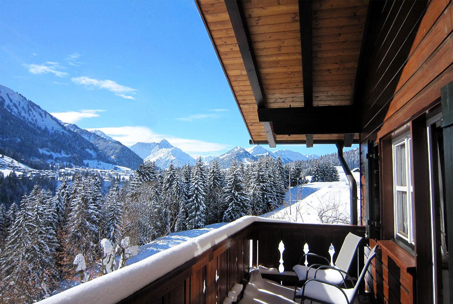 Blick vom Balkon der Ferienwohnung Fellhorn ins Tal - Haus Narzisse