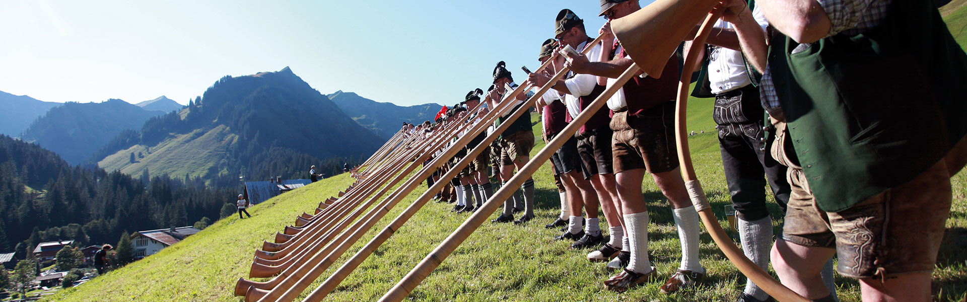 Alphorn-Bläser im Kleinwalsertal - Haus Narzisse